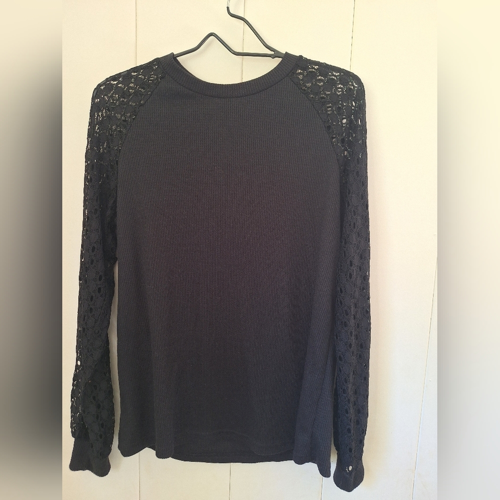 Elegant Black Lace Sleeve Top